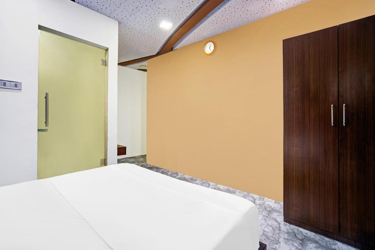 Oyo Flagship Hotel Sky Bhatha Exterior photo
